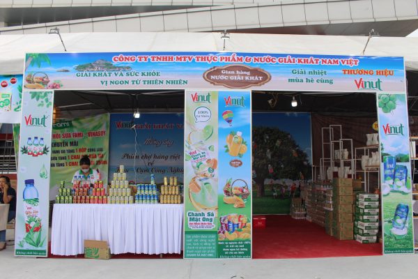 Vinut tham gia Phiên chợ hàng Việt về Nông thôn và Khu - Cụm công nghiệp